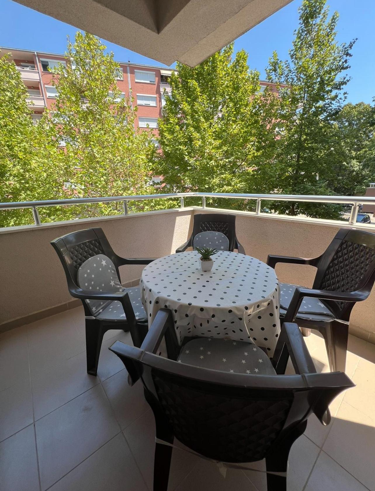 סטרומיצה Downtown Great Apartment מראה חיצוני תמונה