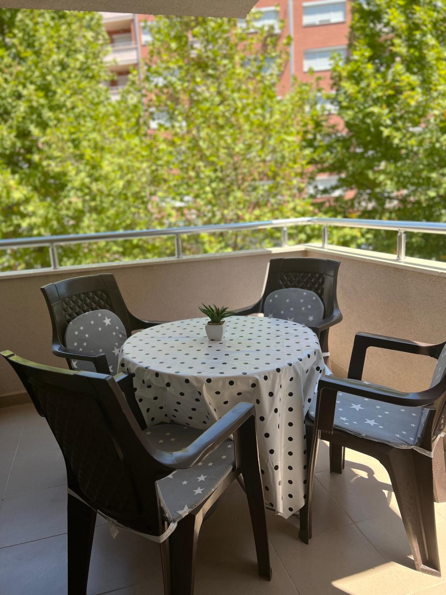 סטרומיצה Downtown Great Apartment מראה חיצוני תמונה